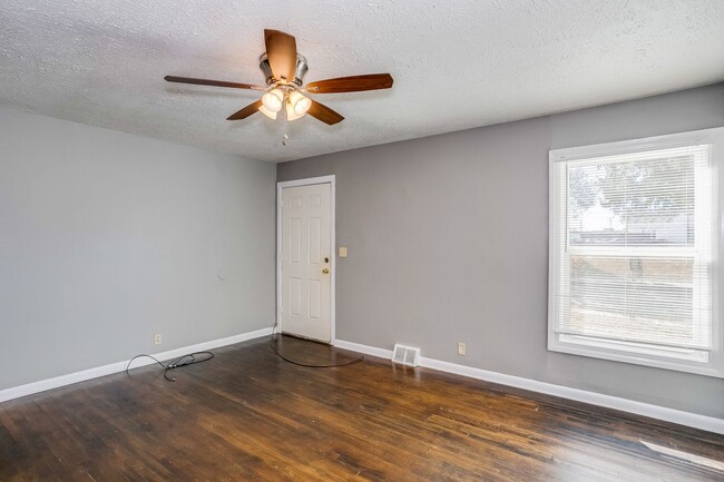 2730 S Southeast Dr in Wichita, KS - Building Photo - Building Photo
