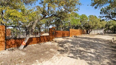 17210 W Beach Rd in Austin, TX - Building Photo - Building Photo