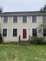 12 Drake Ct in South Windsor, CT - Building Photo