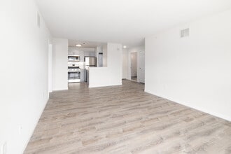 Yorkshire Village Senior 55+ in Lawrenceville, NJ - Foto de edificio - Interior Photo