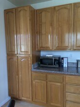 438 Baden Ave in South San Francisco, CA - Building Photo - Building Photo