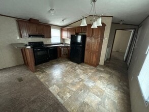 2013 Joann St in Newton, KS - Building Photo - Building Photo