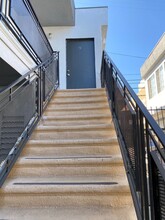 12301-12307 Pacific Ave in Los Angeles, CA - Foto de edificio - Building Photo