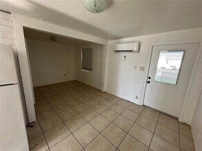 3412 Clarinda St in Sarasota, FL - Building Photo - Building Photo