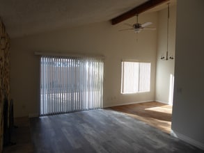 1015 Canal St in Oxnard, CA - Building Photo - Building Photo