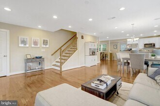 7618 Leonard Dr in Falls Church, VA - Building Photo - Building Photo