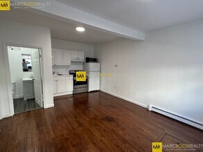 269 Bolton St, Unit 2A in Boston, MA - Building Photo - Building Photo