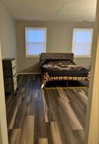 0 E Broad St in Burlington, NJ - Building Photo