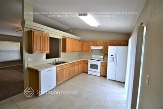 4736 Robin Dr in St. Cloud, FL - Building Photo - Building Photo