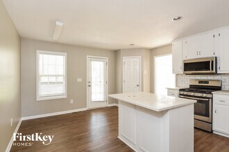 206 Red Fox Ct in Canton, GA - Building Photo - Building Photo