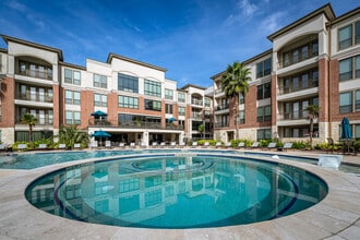 Imperial Lofts in Sugar Land, TX - Foto de edificio - Building Photo