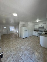 1128-1130 Roselle Ave in Lakeland, FL - Building Photo - Building Photo