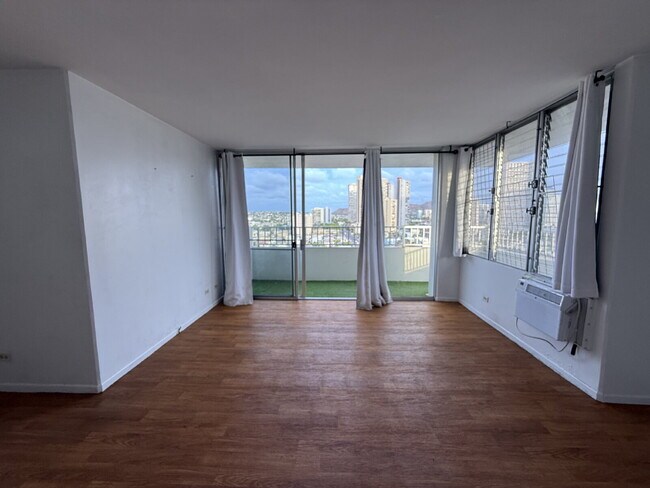796 Isenberg St-Unit -#11F in Honolulu, HI - Building Photo - Building Photo