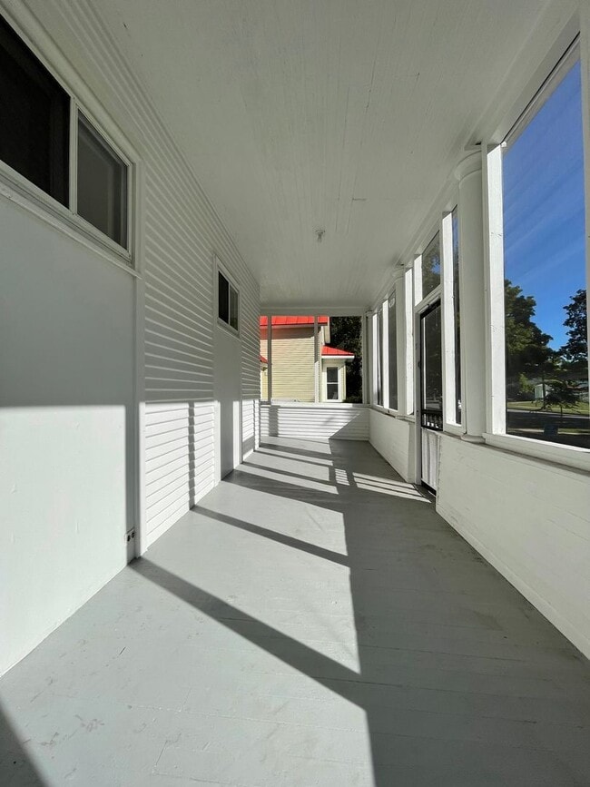 property at 406 15th St S