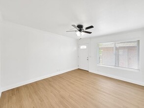 1440 Oakdale Ave in El Cajon, CA - Foto de edificio - Building Photo