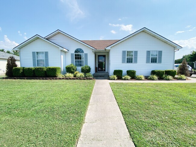 property at 1144 Oak Way Dr