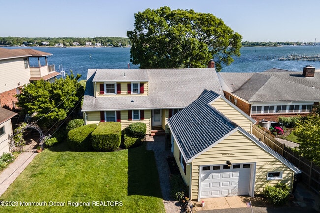 property at 1107 Bradford Dr