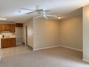 19 Maple Ave in Shrewsbury, MA - Building Photo - Building Photo