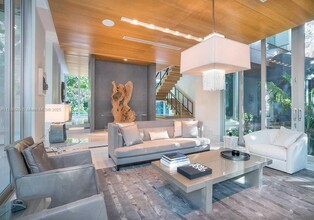 3503 Banyan Cir in Miami, FL - Building Photo - Building Photo