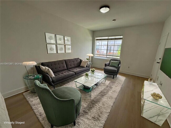 1000 Meridian Ave in Miami Beach, FL - Building Photo - Building Photo