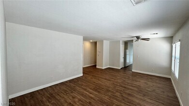 8409 Lost Gold Ave in Las Vegas, NV - Building Photo - Building Photo