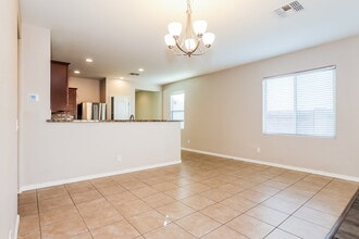 33022 N Falcon Trail in San Tan Valley, AZ - Building Photo - Building Photo