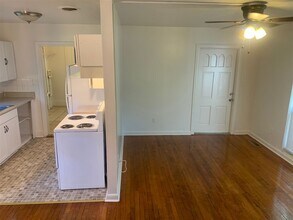 712 Coble Dr in Tallahassee, FL - Building Photo - Building Photo