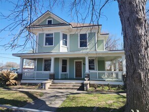 403 Farquhar St in Navasota, TX - Building Photo - Building Photo