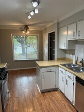 841 Cross Creek Ct in Roselle, IL - Building Photo - Building Photo