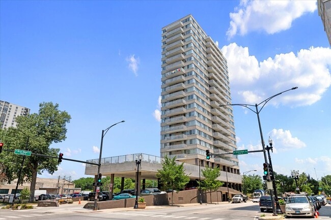 property at 5601 N Sheridan Rd