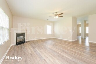 5313 Silverbrook Dr in McLeansville, NC - Building Photo - Building Photo