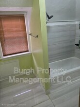 502 Walnut Ave in Clairton, PA - Foto de edificio - Building Photo