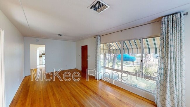 400 H Ave in Coronado, CA - Building Photo - Building Photo