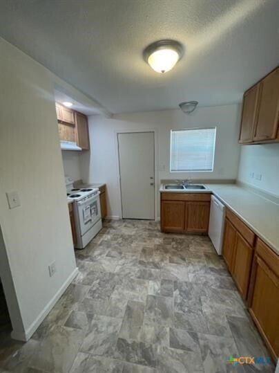 property at 802 Stetson Ave