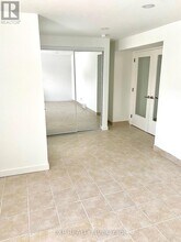 2042 Tawney Rd in Ottawa, ON - Building Photo - Building Photo