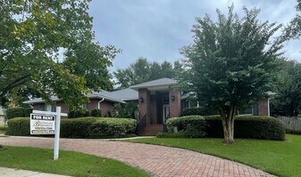 5955 Hermitage Dr in Pensacola, FL - Building Photo