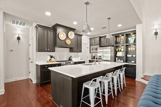 119 Via Villina in Buda, TX - Building Photo - Building Photo