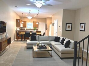 2293 Del Carmel Way, Unit 704 in Tallahassee, FL - Building Photo - Building Photo