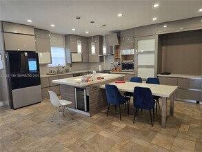 1145 Doveplum St in Hollywood, FL - Building Photo - Building Photo