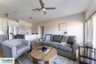 655 W Marina Cove Dr in St. Augustine, FL - Building Photo