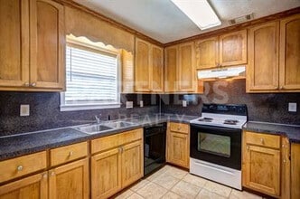 8736 Hallwood Dr in Montgomery, AL - Building Photo - Building Photo