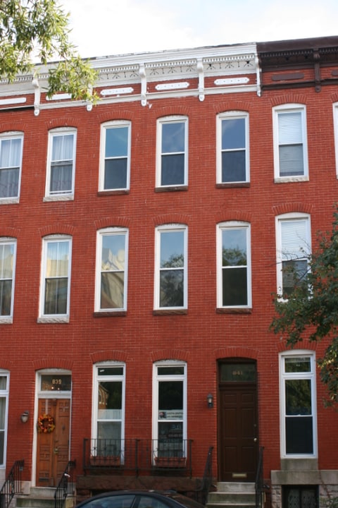 843 Hollins St in Baltimore, MD - Foto de edificio