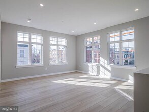 769 S 10th St in Philadelphia, PA - Building Photo - Building Photo