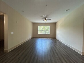 230 T C Jester Blvd in Houston, TX - Building Photo - Building Photo