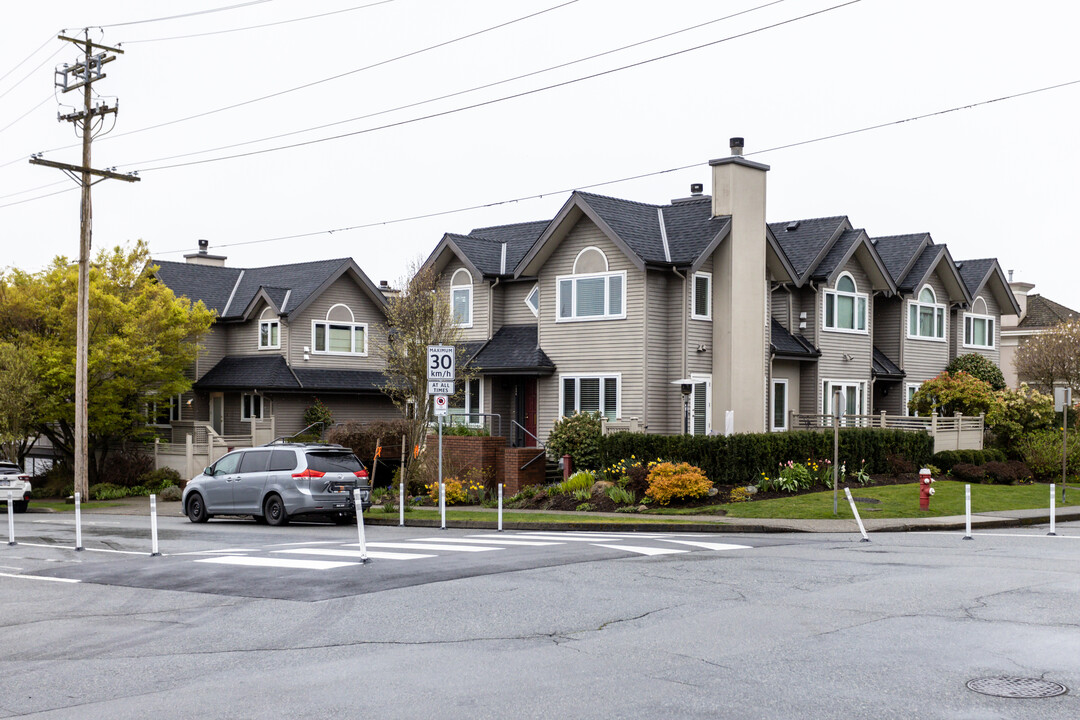 1053 St. Andrews Av in North Vancouver, BC - Building Photo