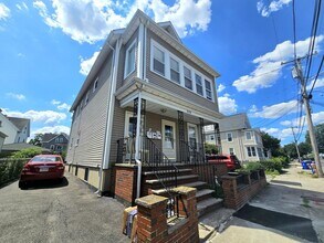 398 Charles St in Malden, MA - Building Photo - Building Photo