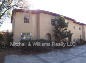 1135 Caliente Dr in Jacksonville, FL - Building Photo