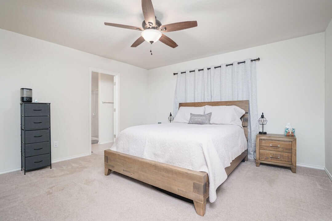 10358 Dunlap in San Antonio, TX - Building Photo