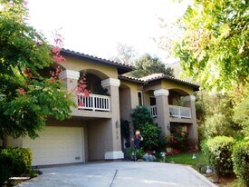 1879 Fox Bridge Ct in Fallbrook, CA - Building Photo