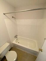 2811-2811 SW Archer Rd in Gainesville, FL - Building Photo